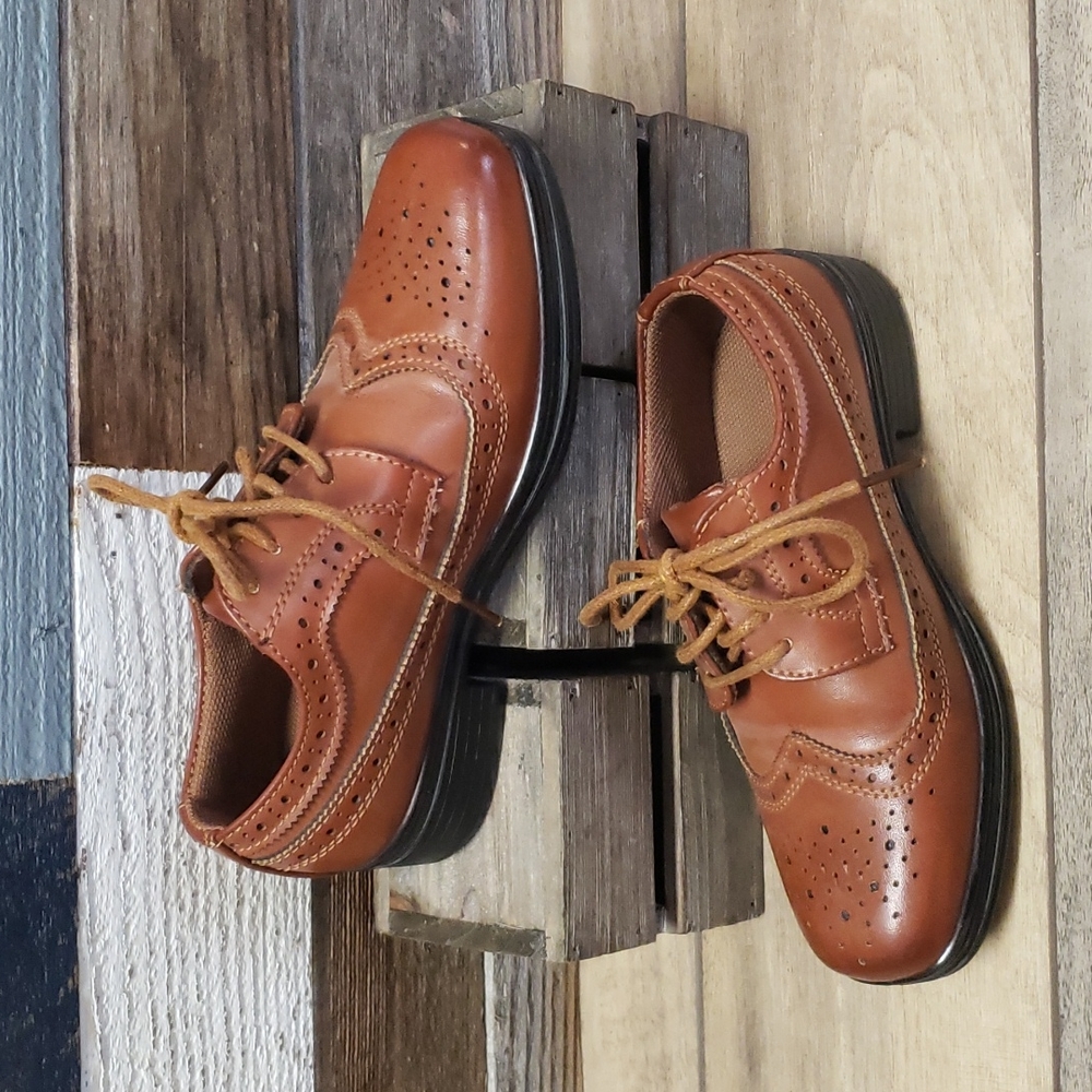 Boys Deerstag Ace Simulated Leather brown dress shoes 👞